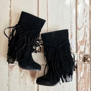 Adriana New York Fringe Boots